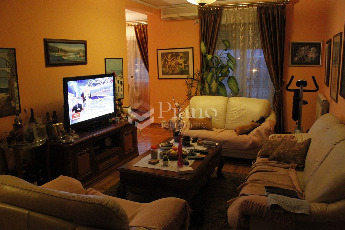 Trosoban namješten stan u Gorici C