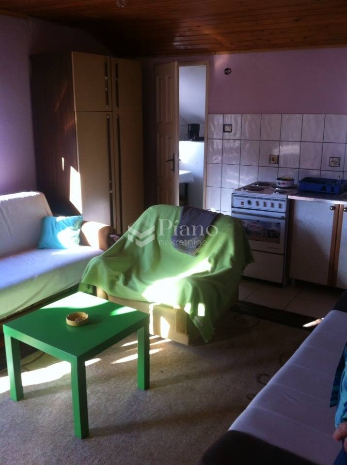 Dvokrevetna soba u Dalmatinskoj ulici