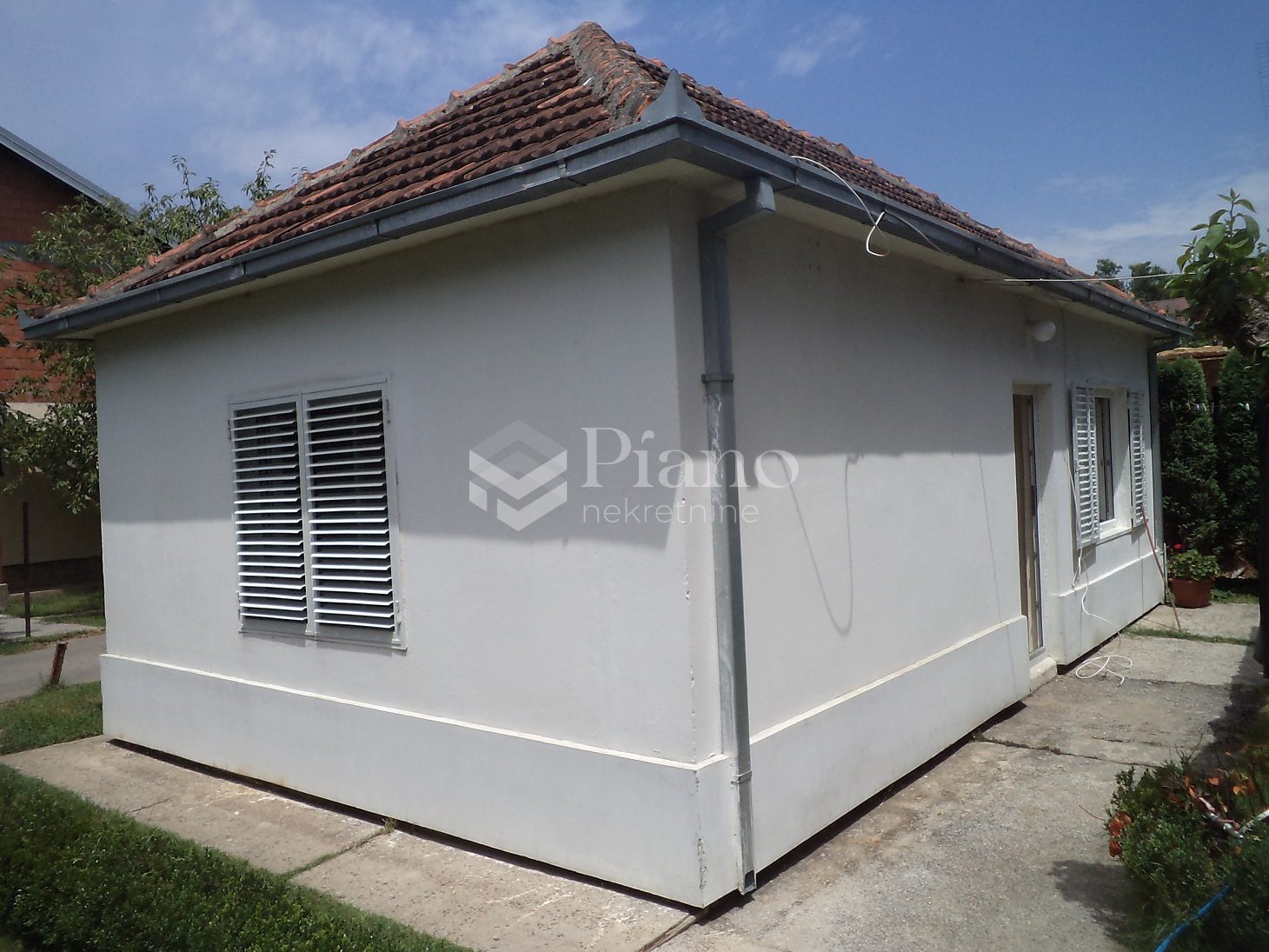 Nenamještena kuća u blizini Tološke šume