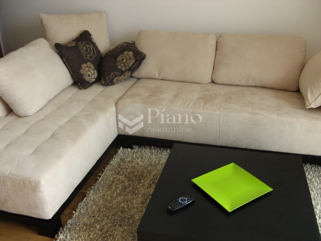 Namješten jednosoban stan u City kvartu