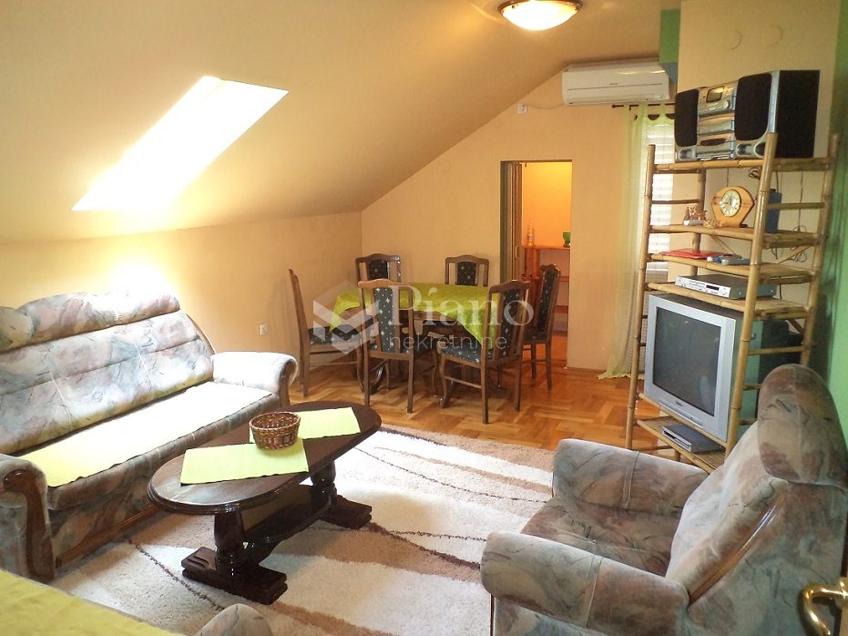 Namješten dvosoban stan na Starom aerodromu