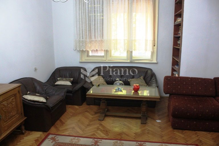 Dvosoban namješten stan u centru