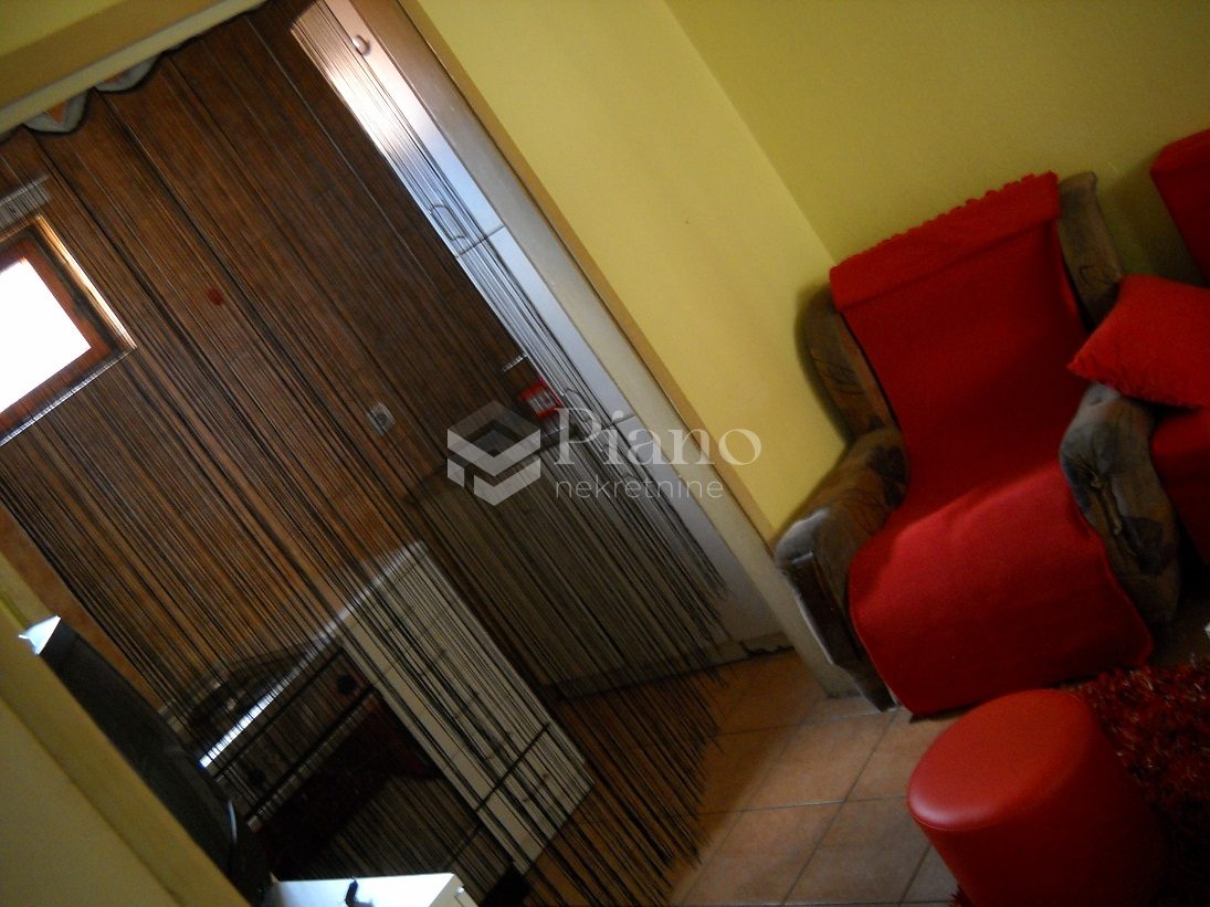 Jednosoban namješten stan u blizini Sat kule