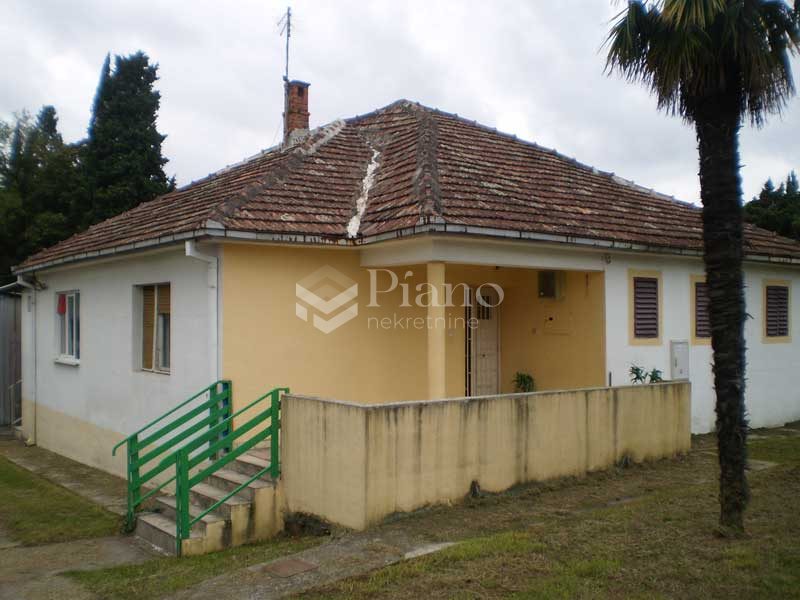 Nenamještena kuća, Gorica C