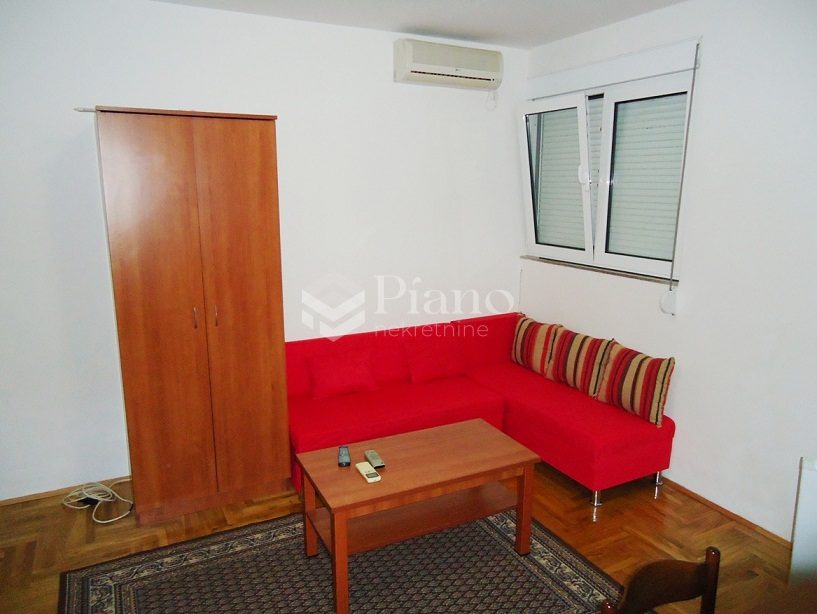 Namještena garsonjera kod Vezirovog mosta