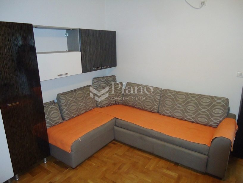 Namještena garsonjera na Starom aerodromu