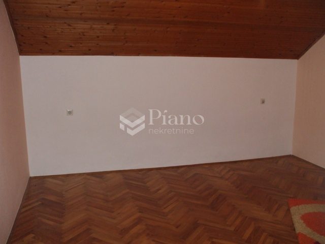 Dvosoban nenamješten stan, Bjeliši