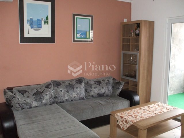 Dvosoban polunamješten stan, Bjeliši