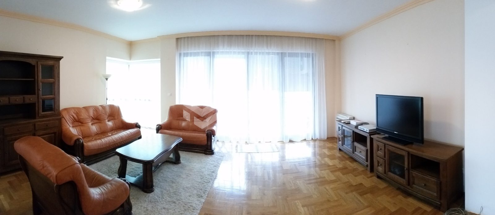 Threebedroom LUX apartment in University building