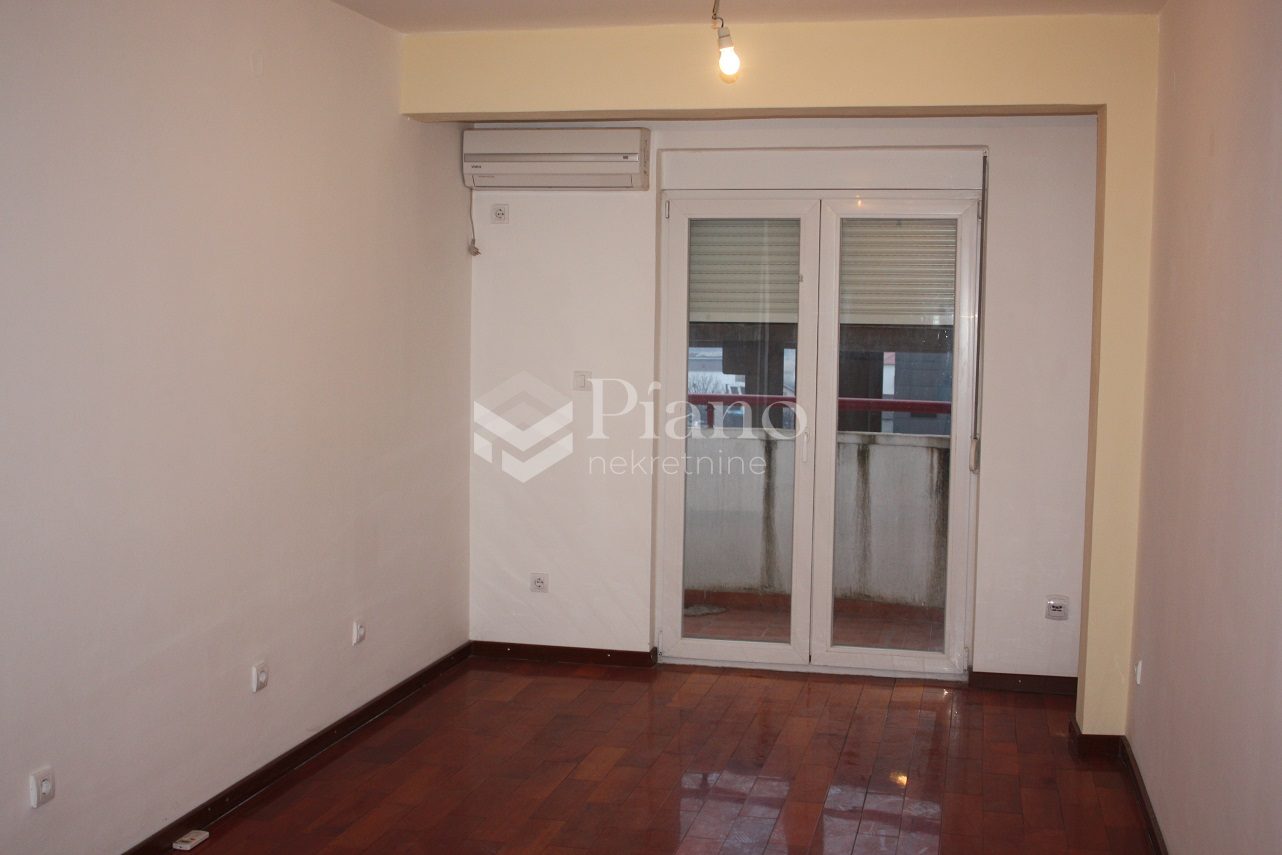 Jednosoban nenamješten stan na Zabjelu