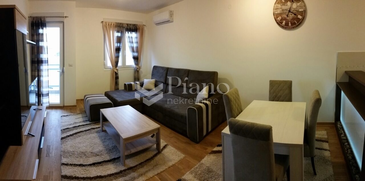 Dvosoban namješten stan, City kvart