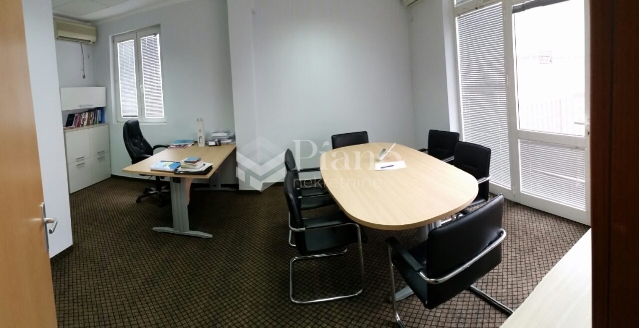 Polunamješten poslovni prostor na Zabjelu