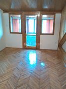 Jednosoban nenamješten stan u centru