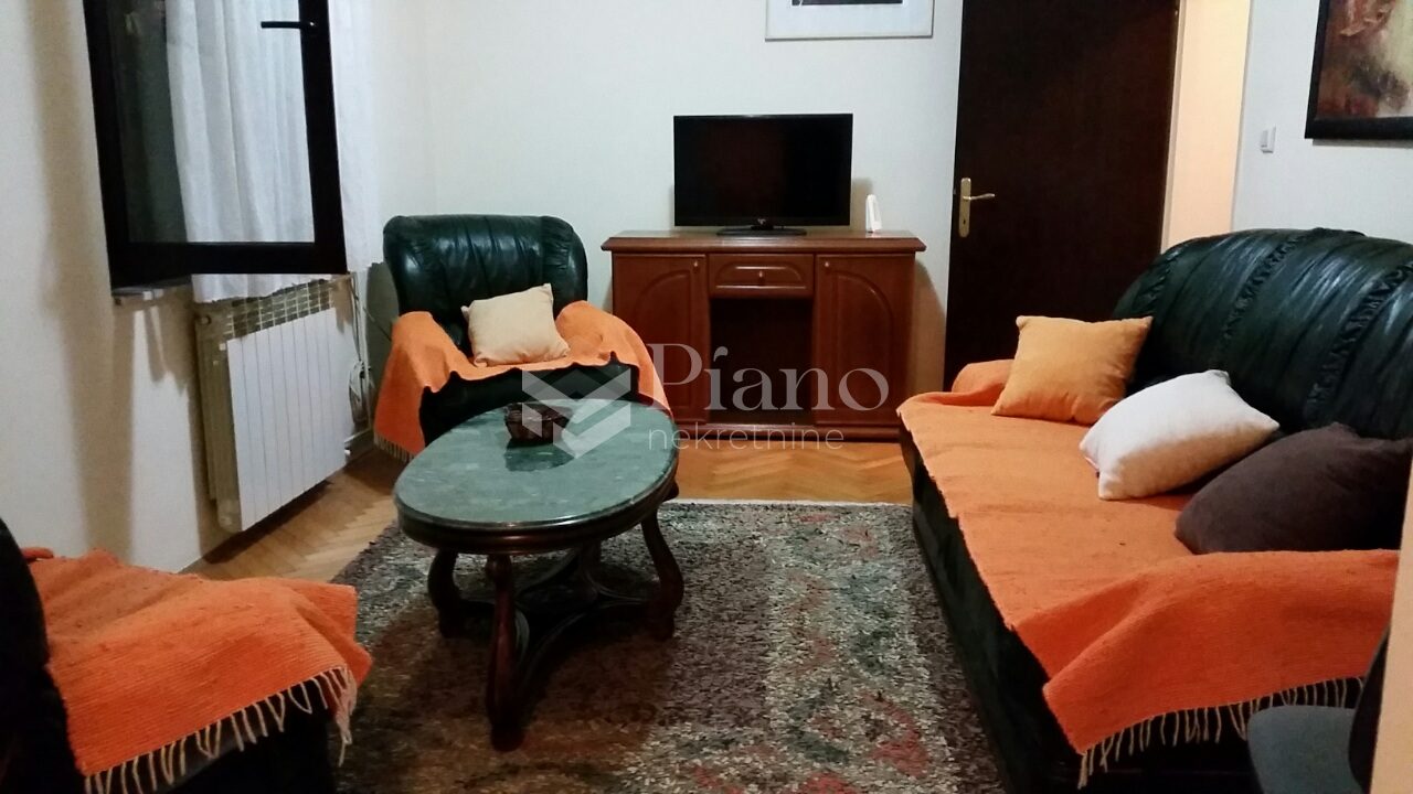 Jednosoban namješten stan, Stari aerodrom  