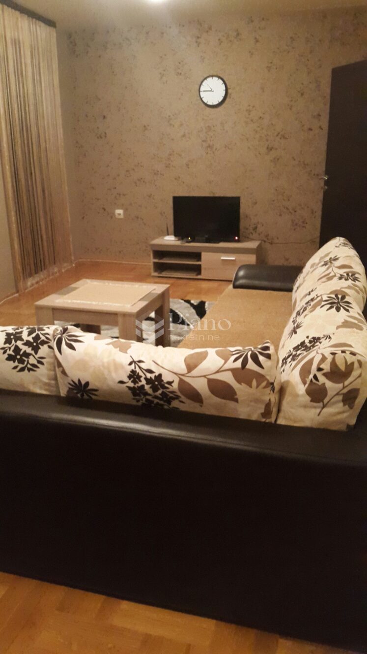 Luksuzno namješten jednosoban stan, Centar