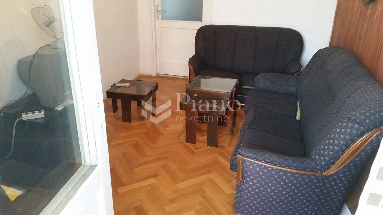 Jednosoban namješten stan kod Pravnog fakulteta