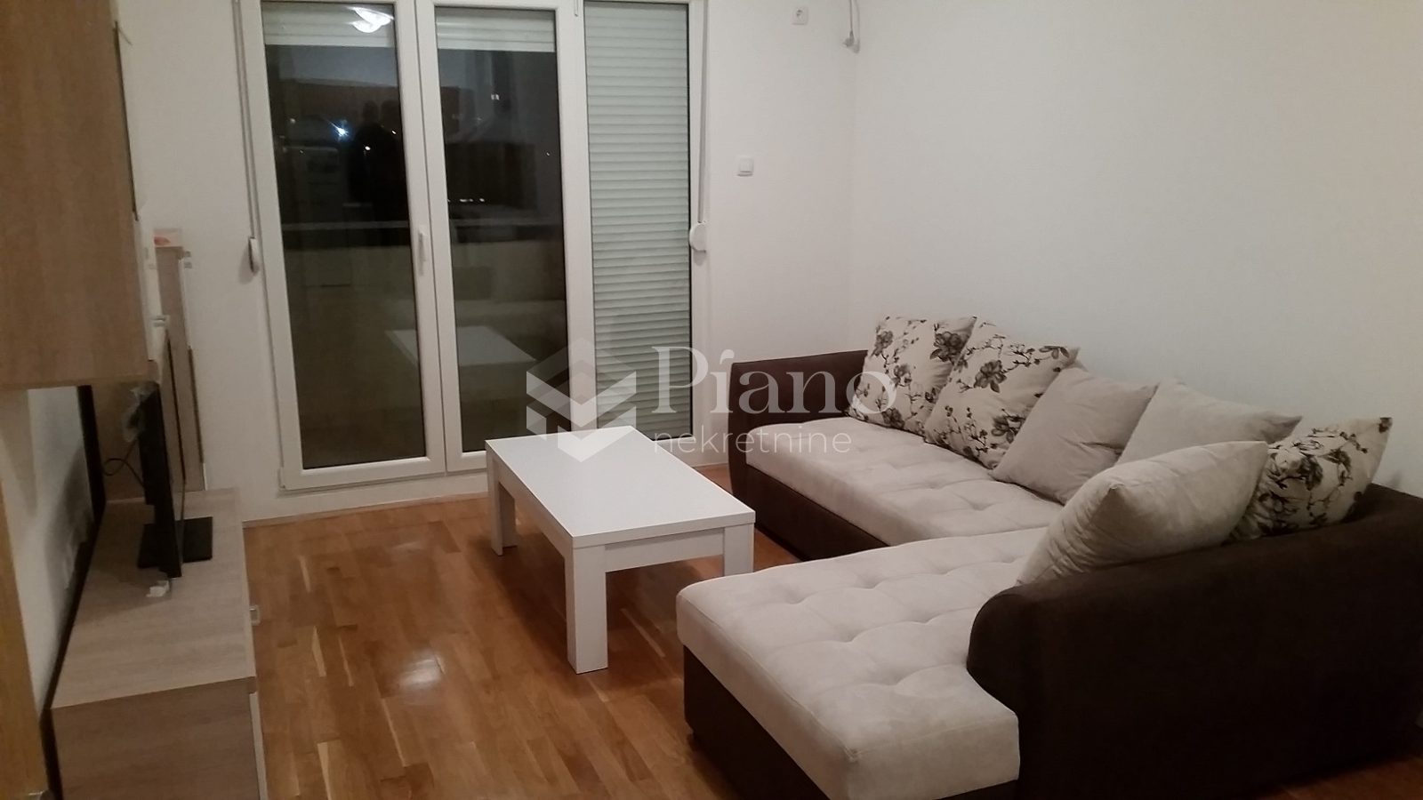 KOMFORAN JEDNOSOBAN NAMJEŠTEN STAN, ZABJELO