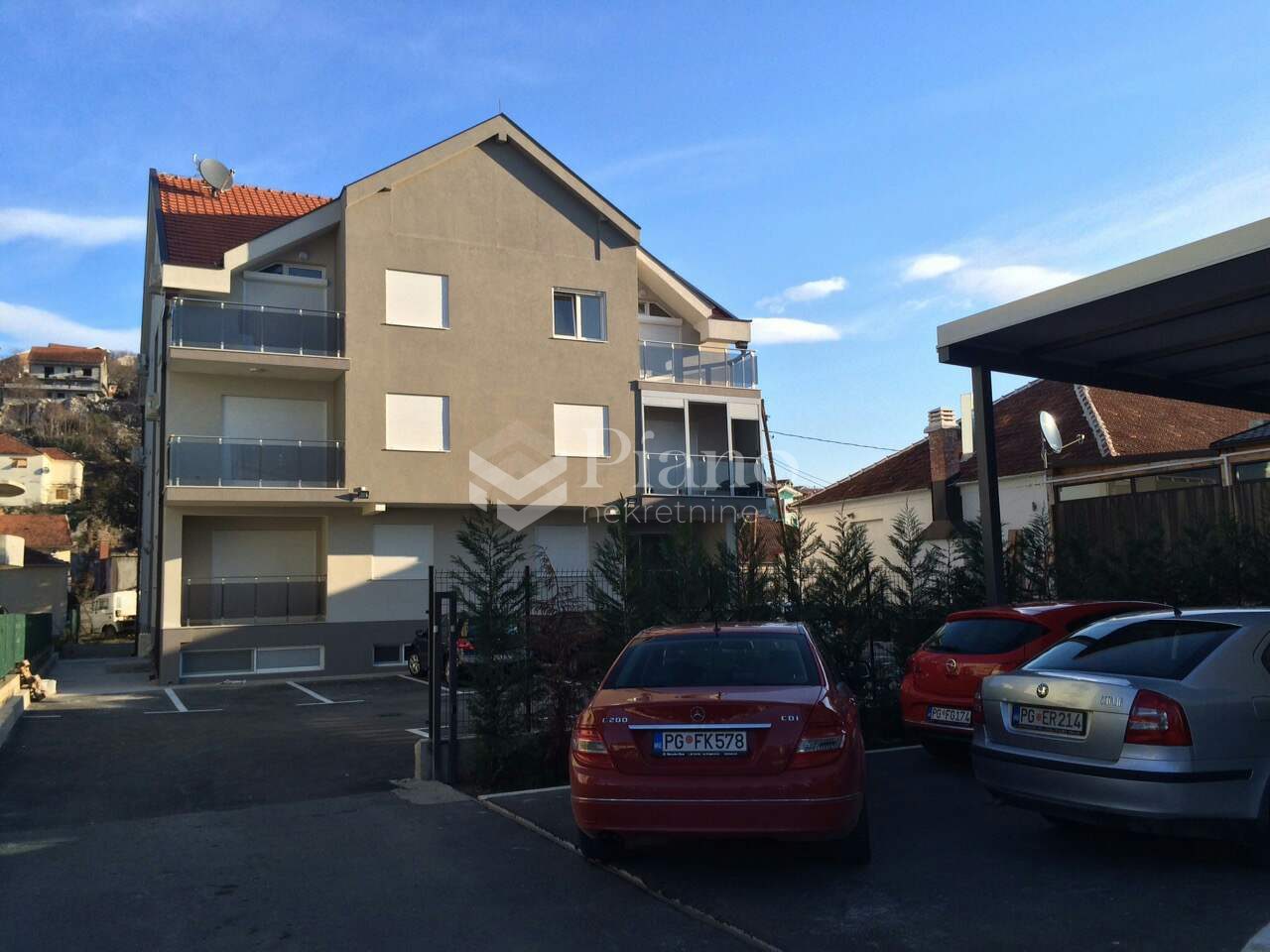 Prazan poslovni prostor u Dalmatinskoj ulici