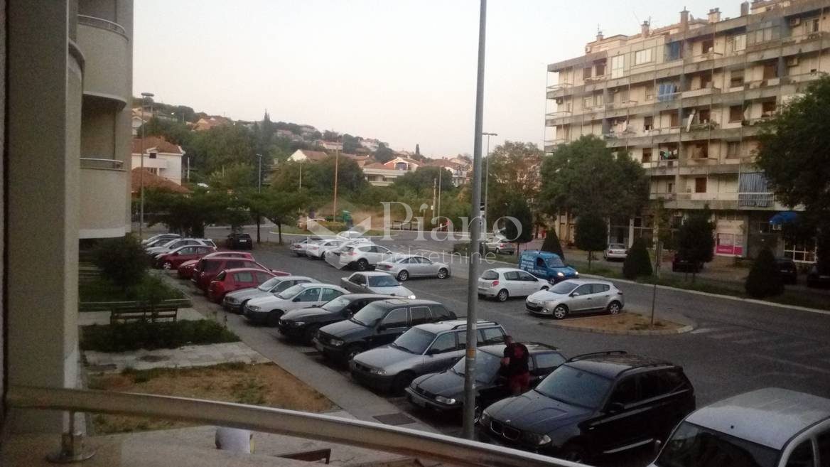 Lux namješten jednosoban stan u Moskovskoj ulici 