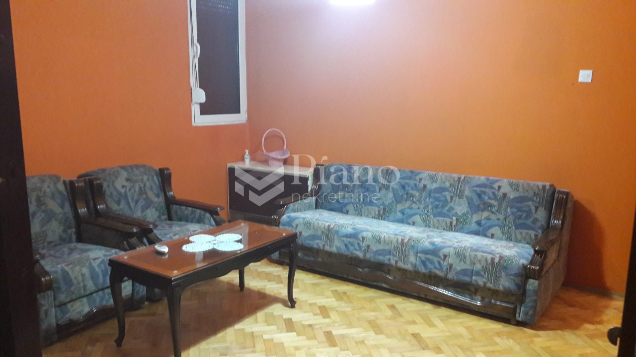 Jednoiposoban namješten stan u Bloku 5