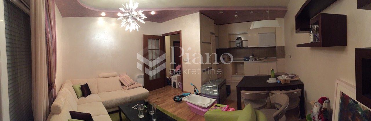 Lux namješten dvosoban stan u City kvartu