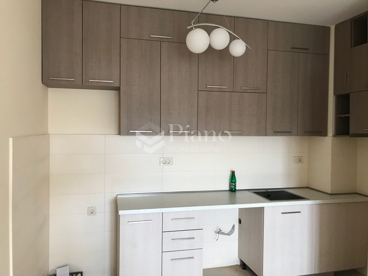 Two bedroom unfurnished apartment in City district