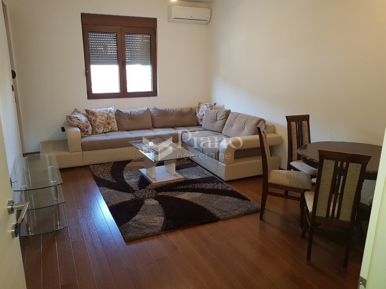 Jednosoban polunamješten stan kod Ljubovića