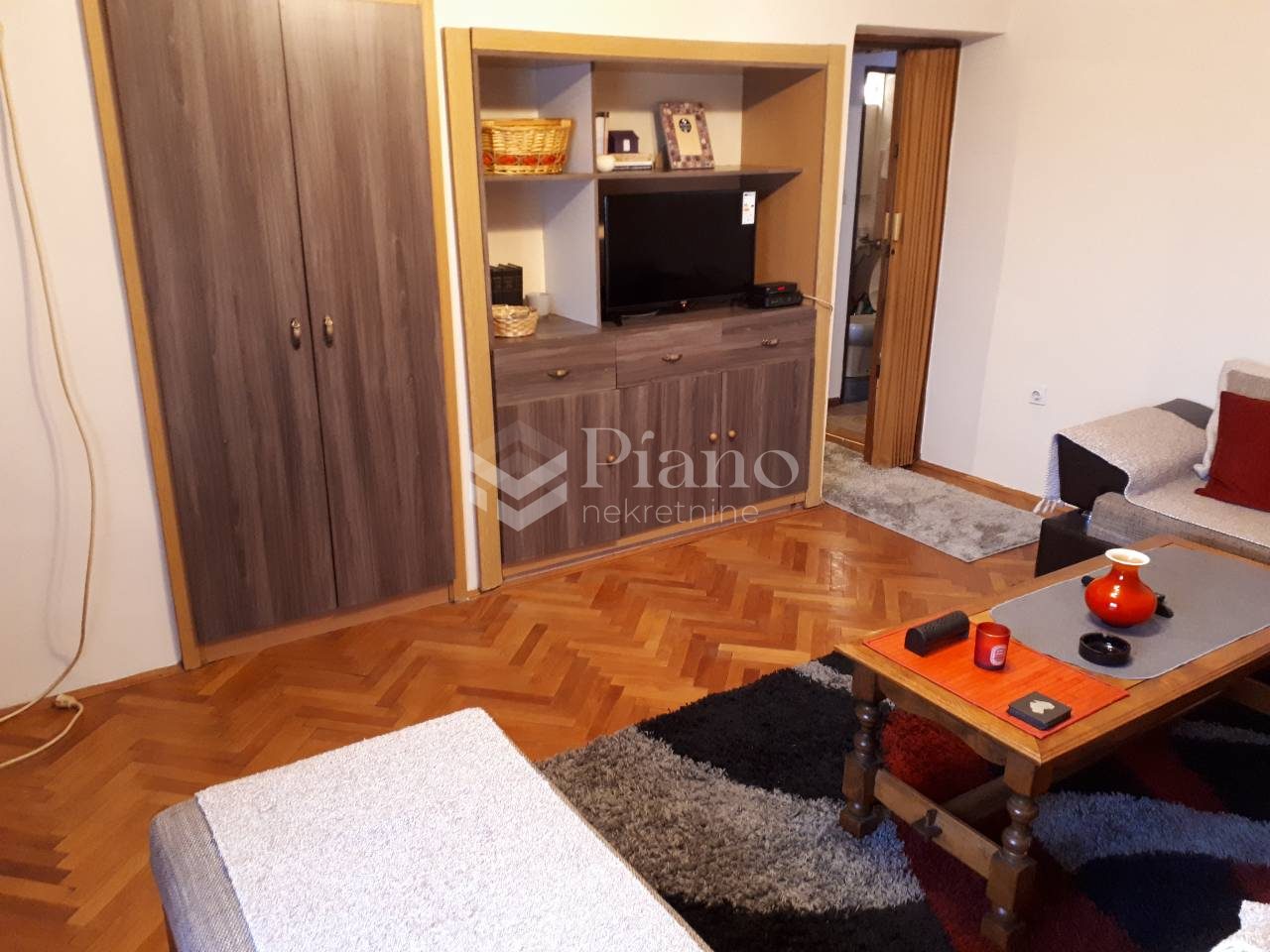 Dvosoban namješten stan na Zabjelu