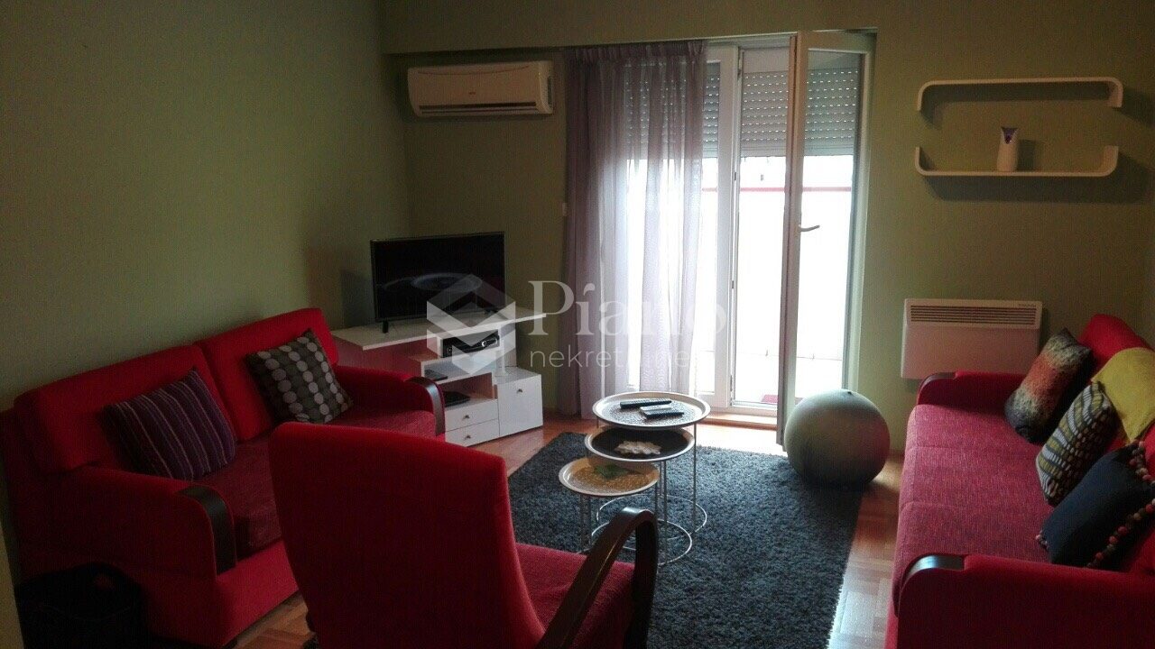 One bedroom furnished apartment Preko Morace