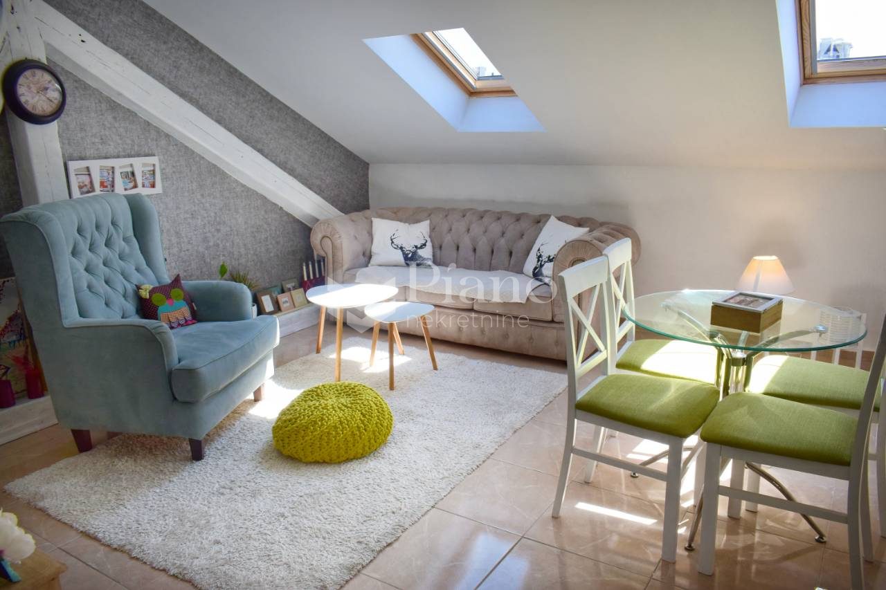 Furnished two-bedrooms apartment in city center