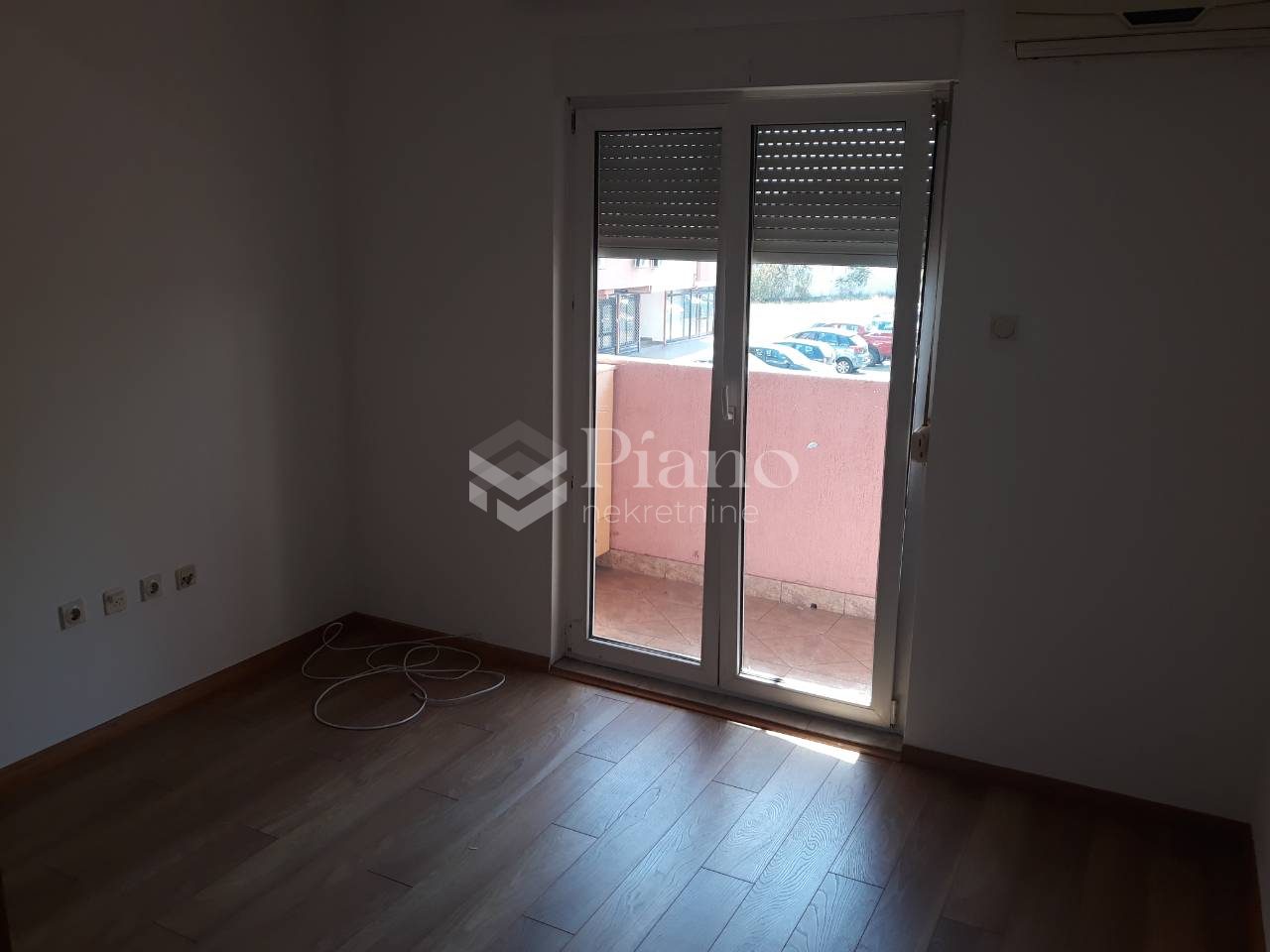 Unfurnsihed one bedroom apartment on Zabjelo