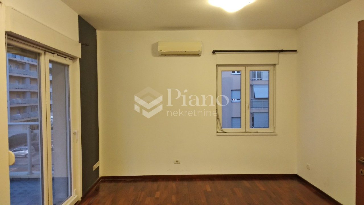 Semi-furnished one-bedroom apartment in City kvart