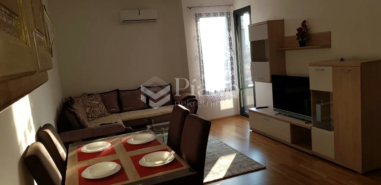 Furnished one-bedroom apartment in Blok 9 
