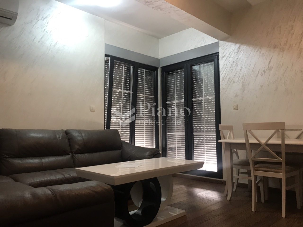 New furnished lux two bedroom apartment near City kvart