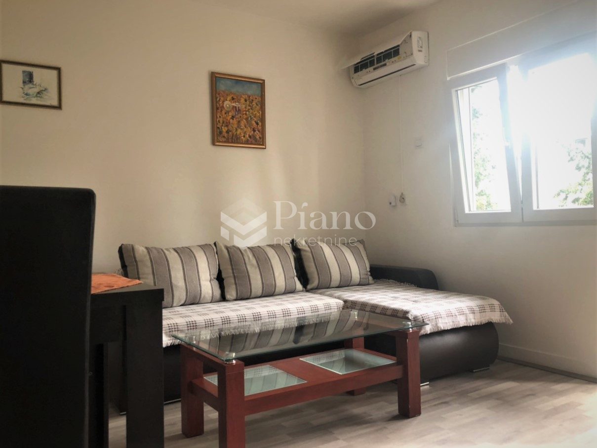 Jednosoban namješten stan Preko Morače