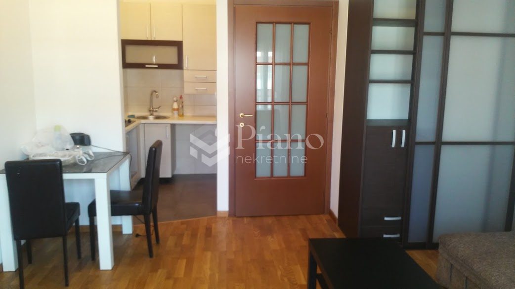 Furnished studio apartment in City kvart