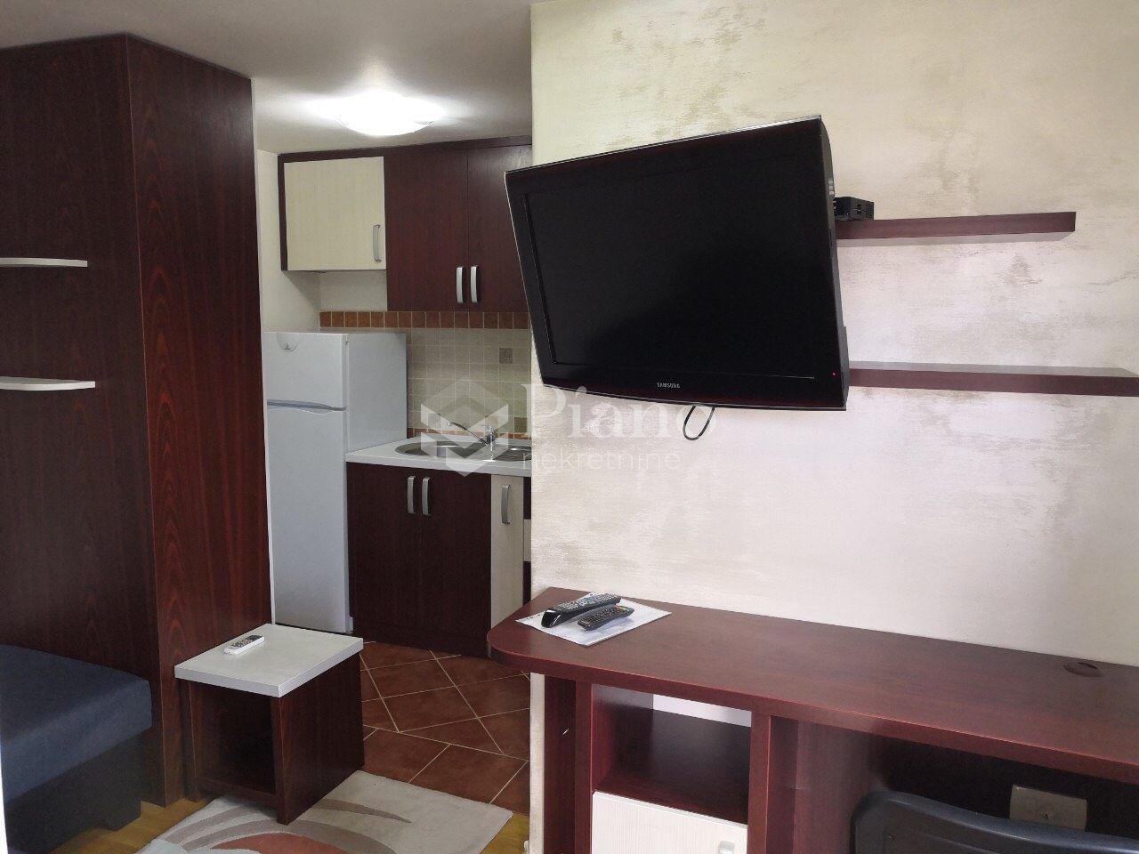 Furnished studio apartment in Dalmatinska street