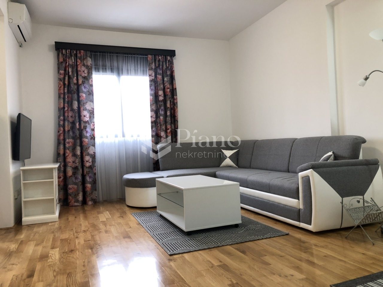 Namješten dvosoban stan kod Vezirovog mosta