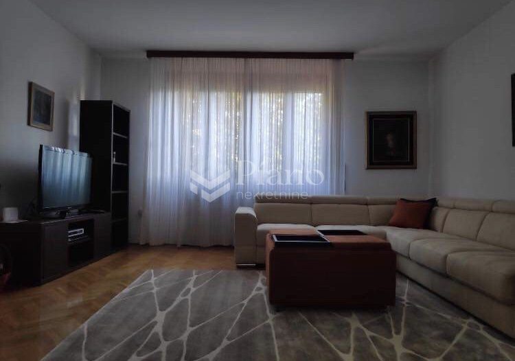 Three bedroom furnished apartment in Gorica C