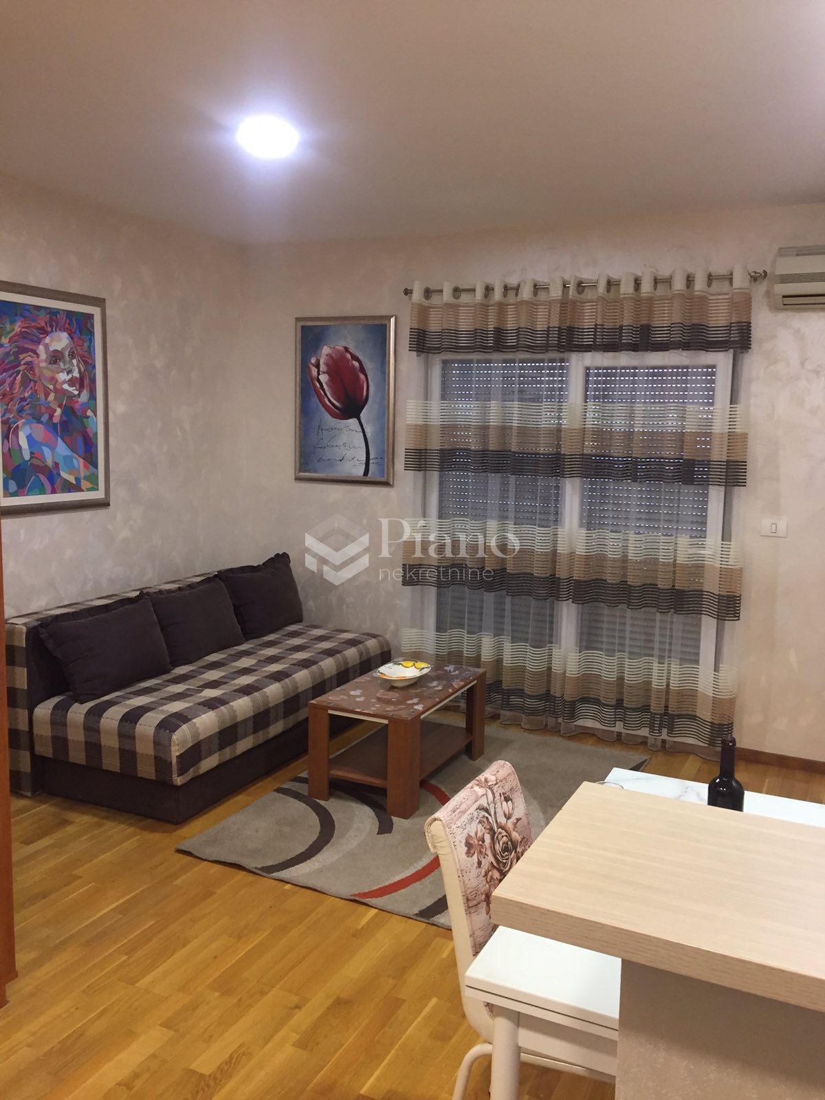 Namještena garsonjera u City kvartu