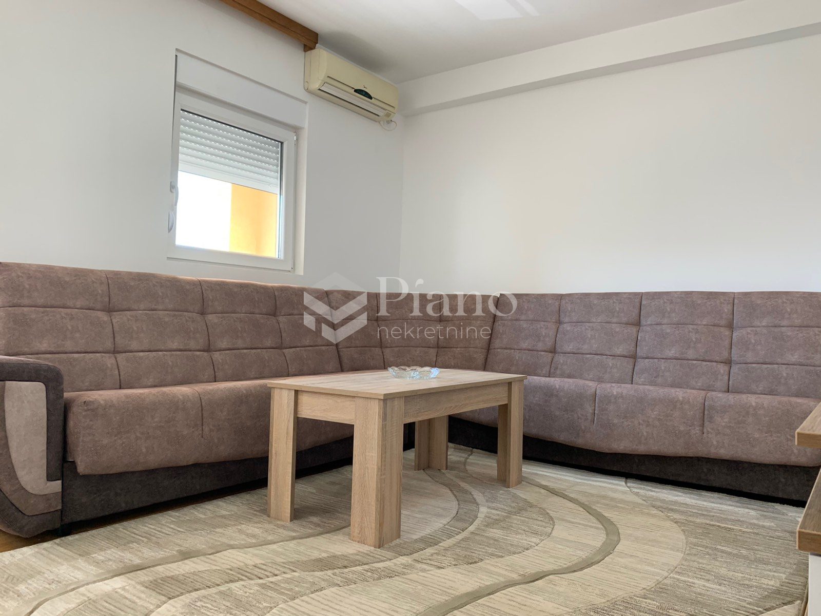 Furnished two bedroom apartment on Stari Aerodrom