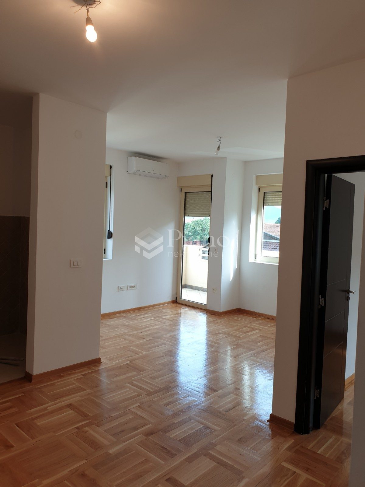 Unfurnished one bedroom apartment on Zabjelo