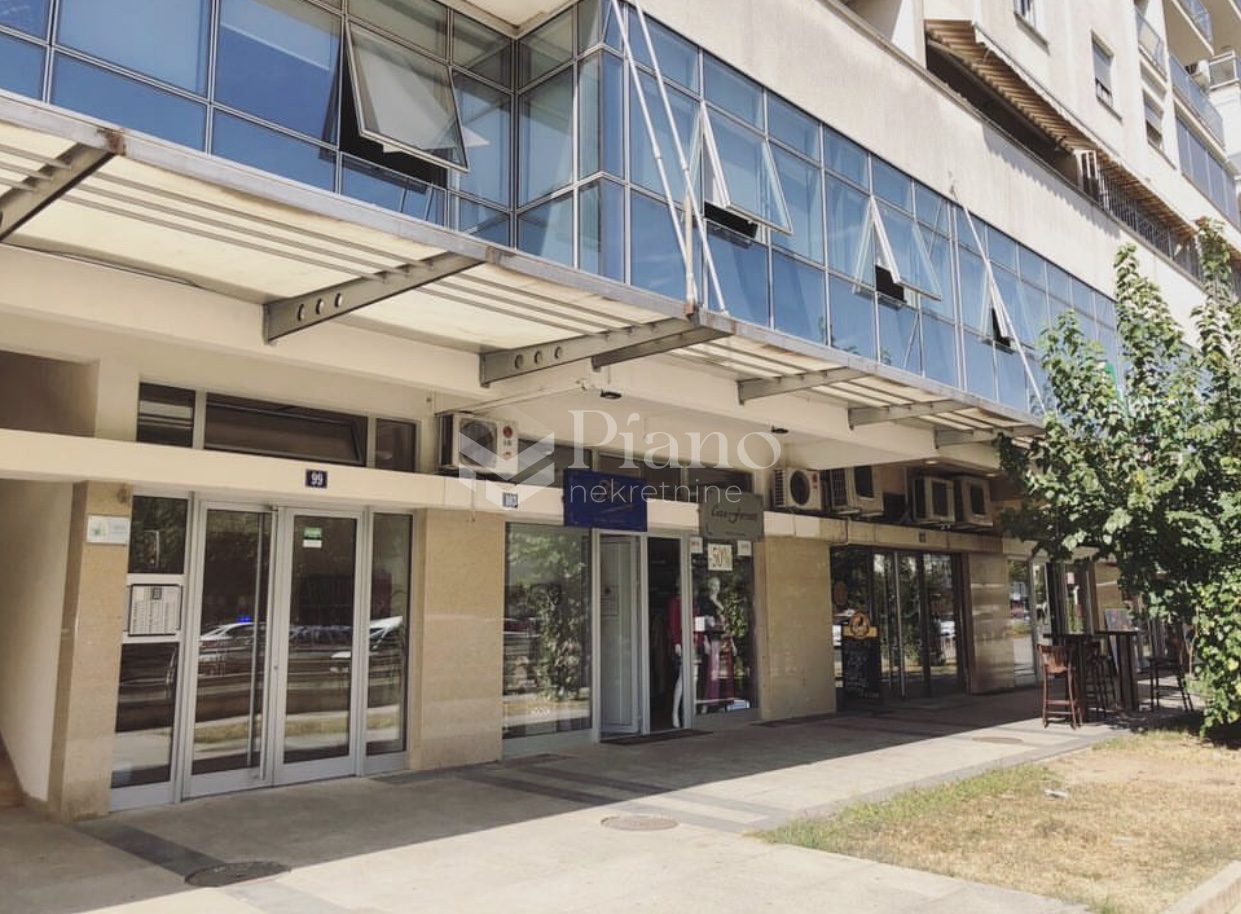 Polunamješten kancelarijski prostor Preko Morače