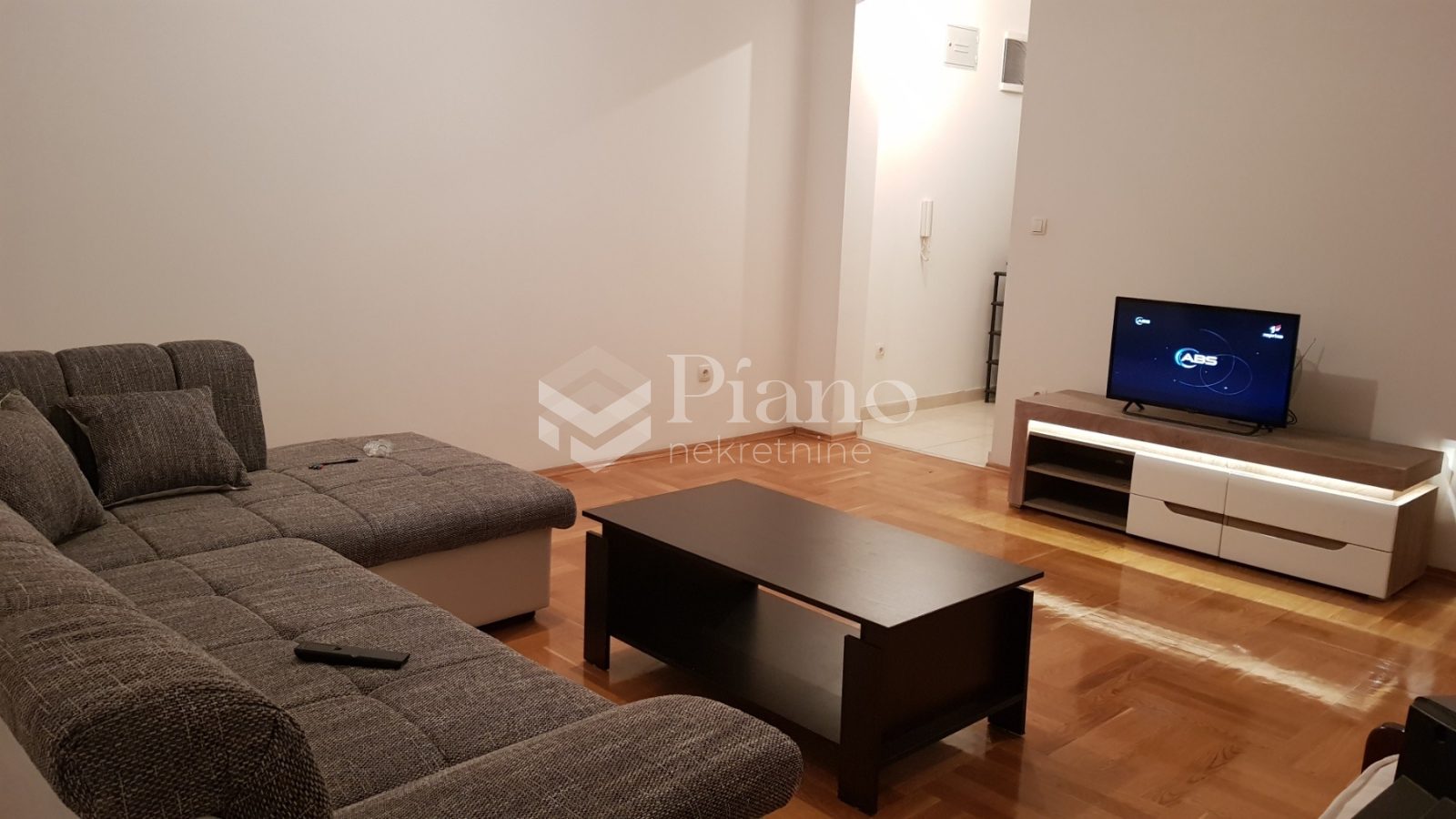 Furnished studio apartment in Momišići