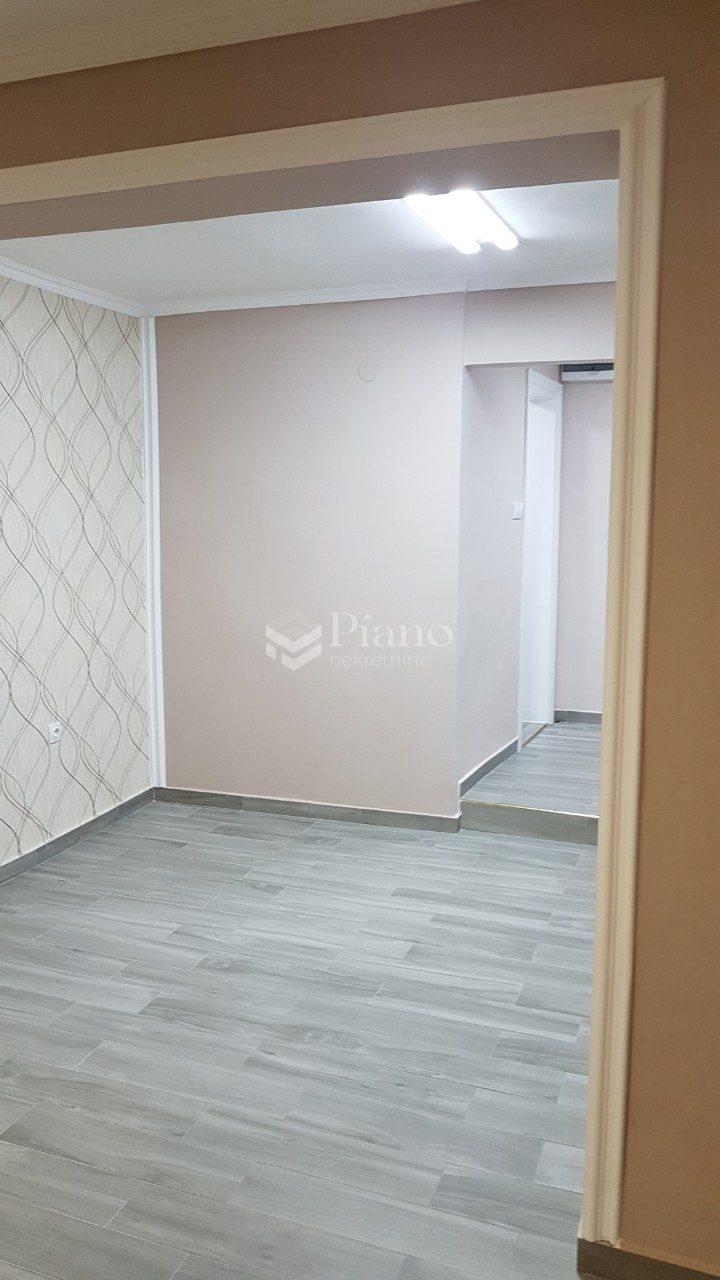 Unfurnished office space in Preko Morače
