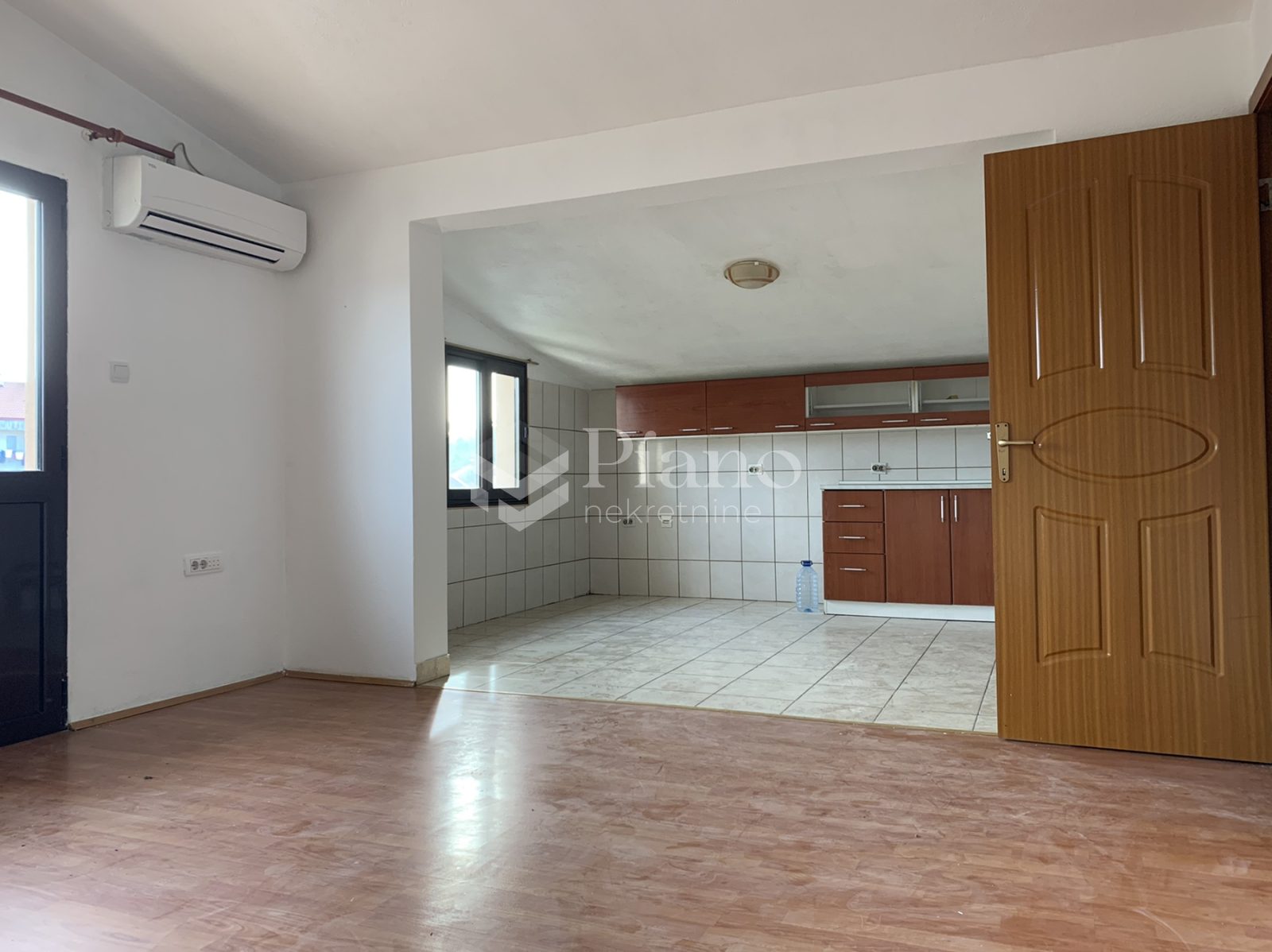 Unfurnished two bedroom apartment on Zabjelo