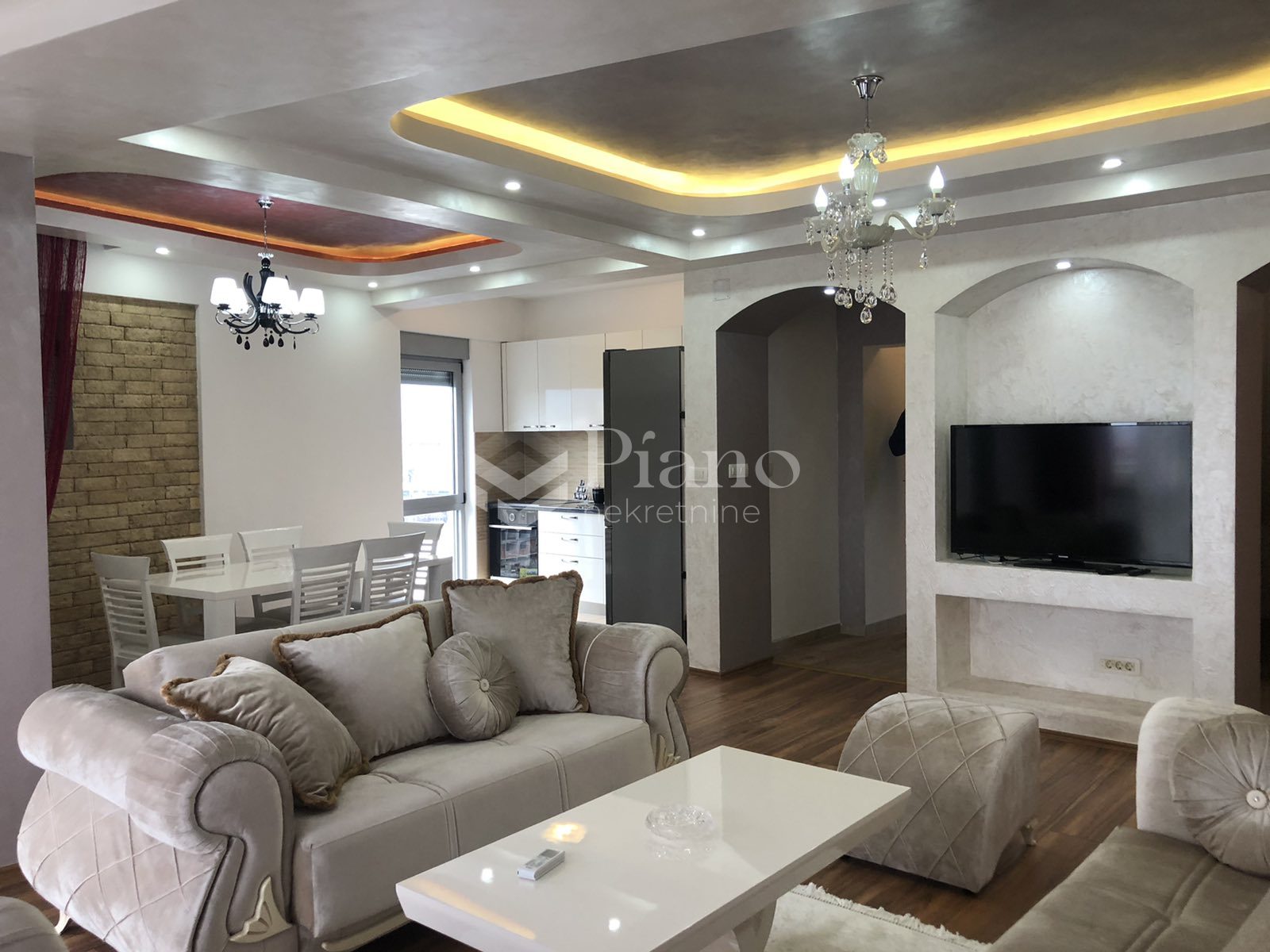 Furnished two bedroom apartment on Drac