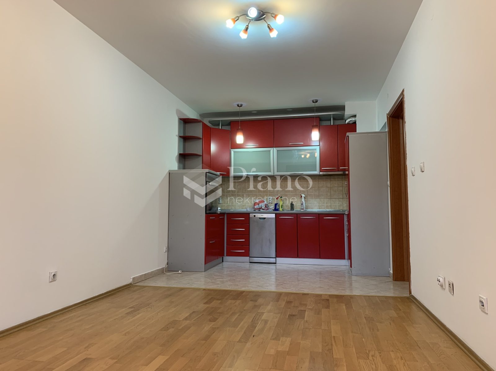 Unfurnished two bedroom apartment Pobrežje