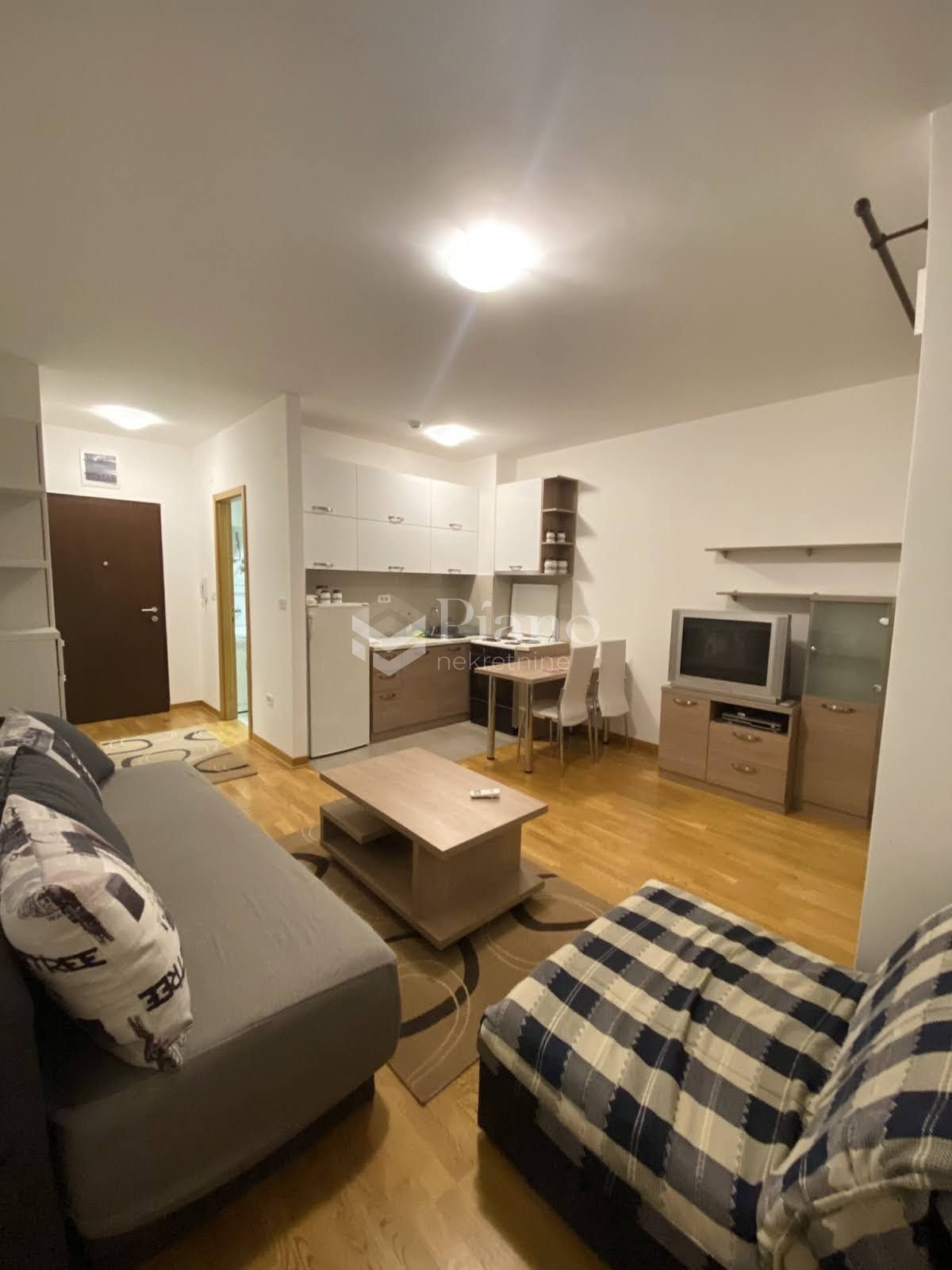 Furnished studio apartment in City kvart