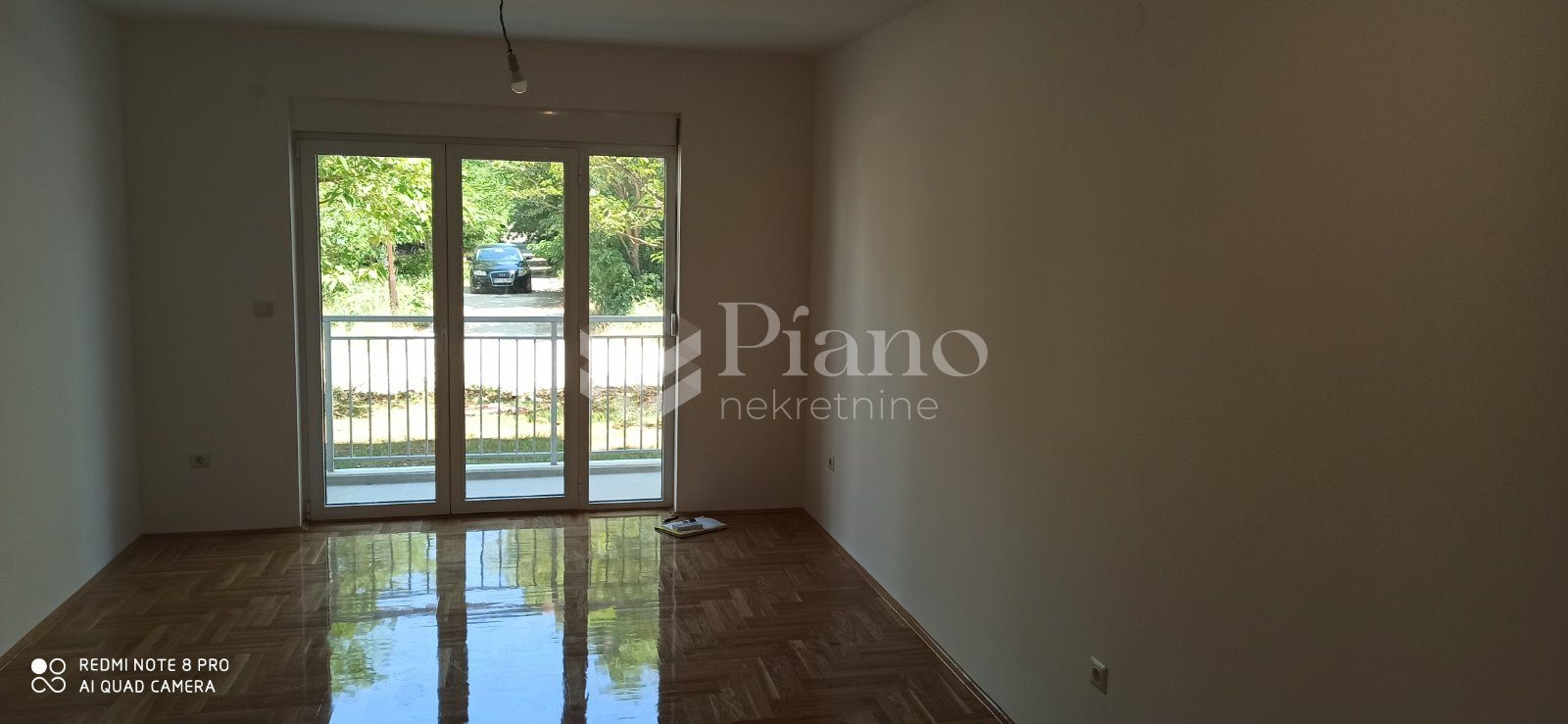 Unfurnished one bedroom apartment on Stari Aerodrom